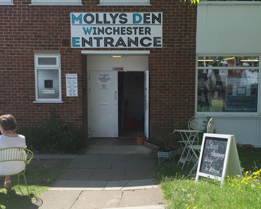 Molly's Den in Winnall, Winchester