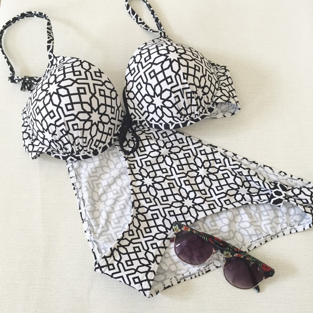 Next Mono optic bikini swimwear