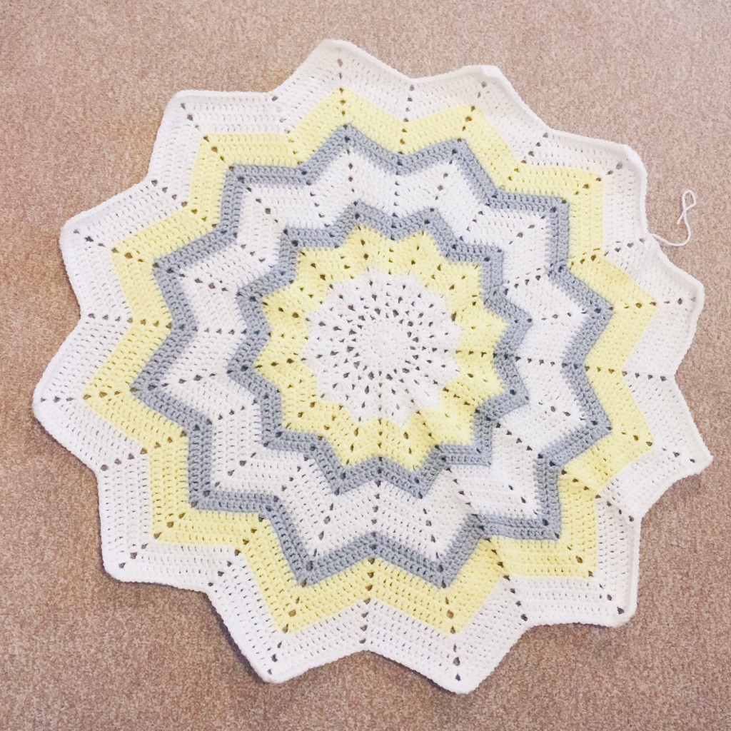 Crochet baby star blanket