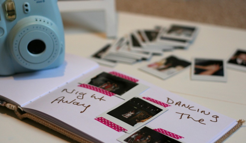 DIY wedding guestbook photobooth