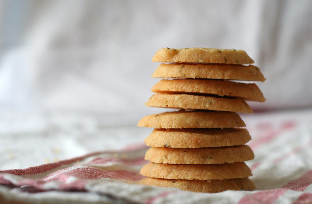 Parmesan and thyme shortbread biscuits