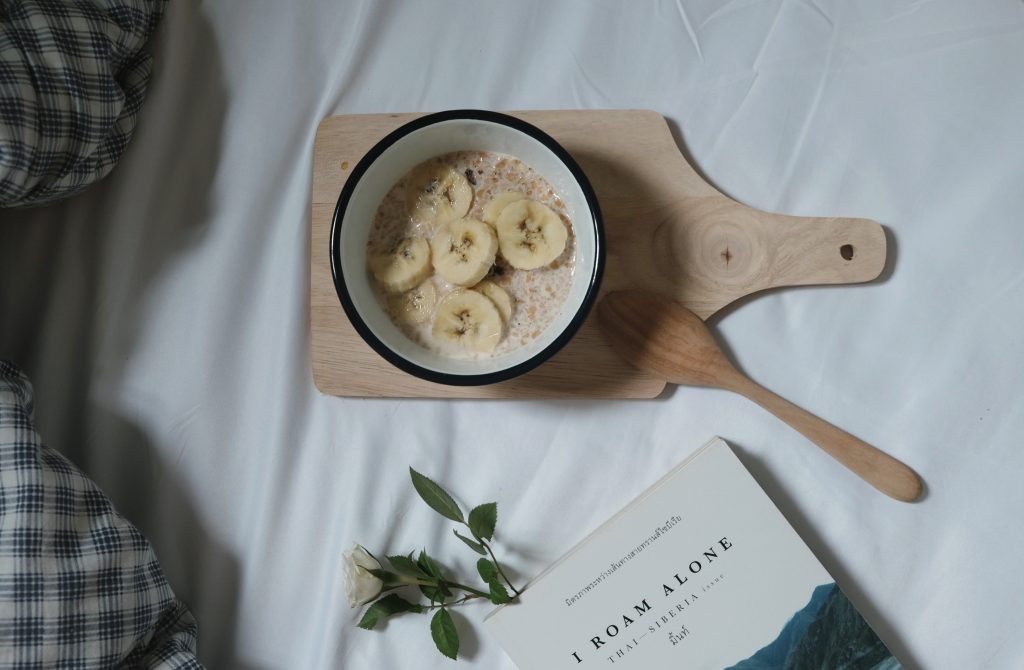 breakfast of porridge and banana