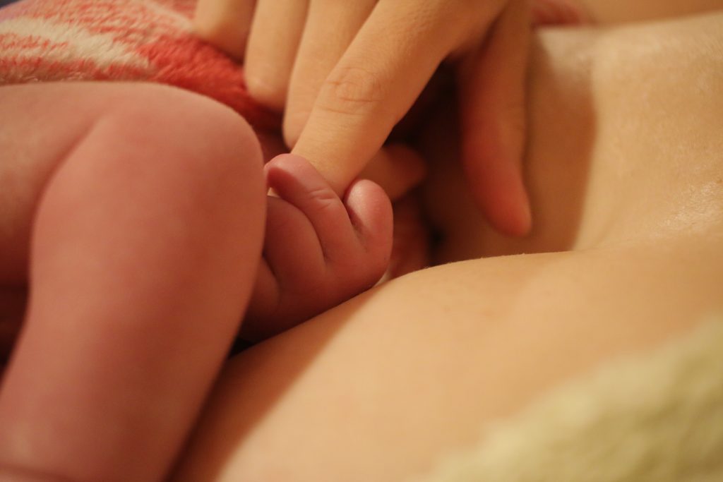 baby fingers - home birth story